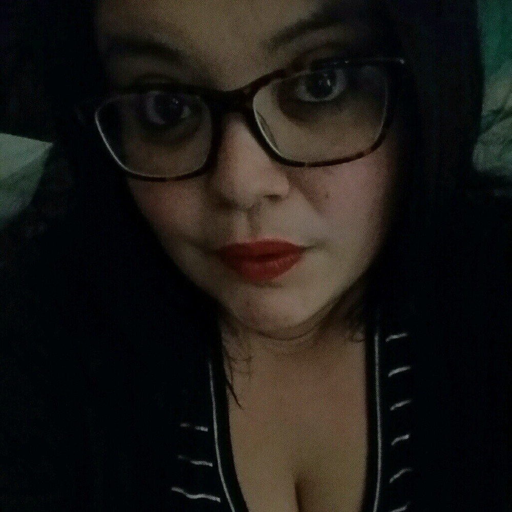 Meet your Posher, Monique